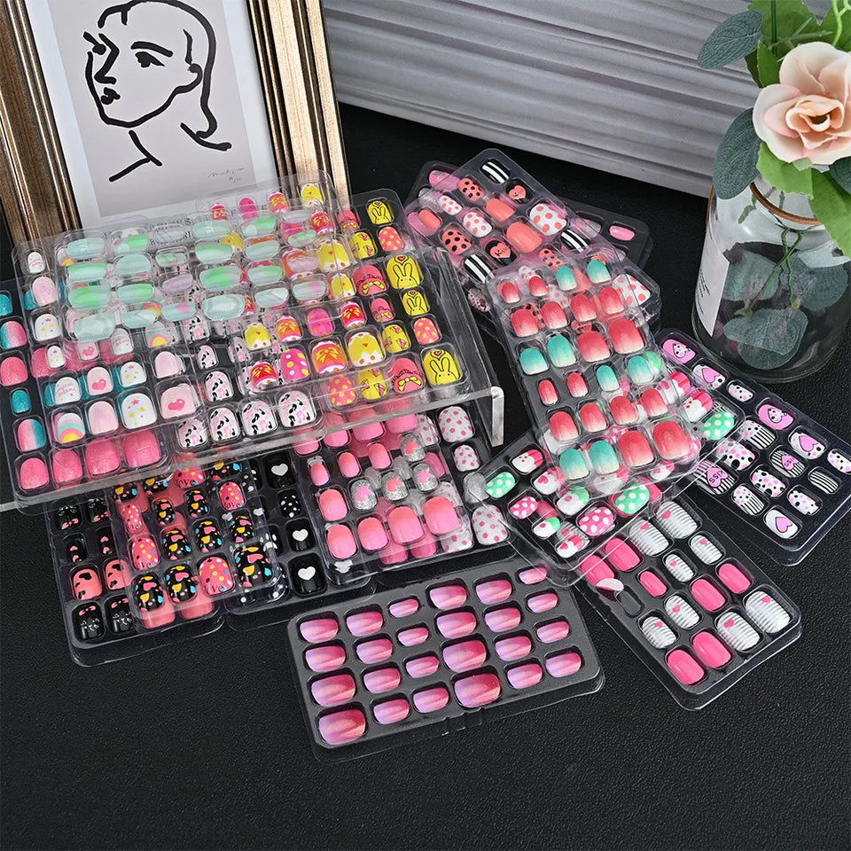 24 Pcs/box Children Cartoon Nail Tips Colorful Artificial Fake Nails for Cute Kids Girls Full Cover Short False Nail Art Kits*